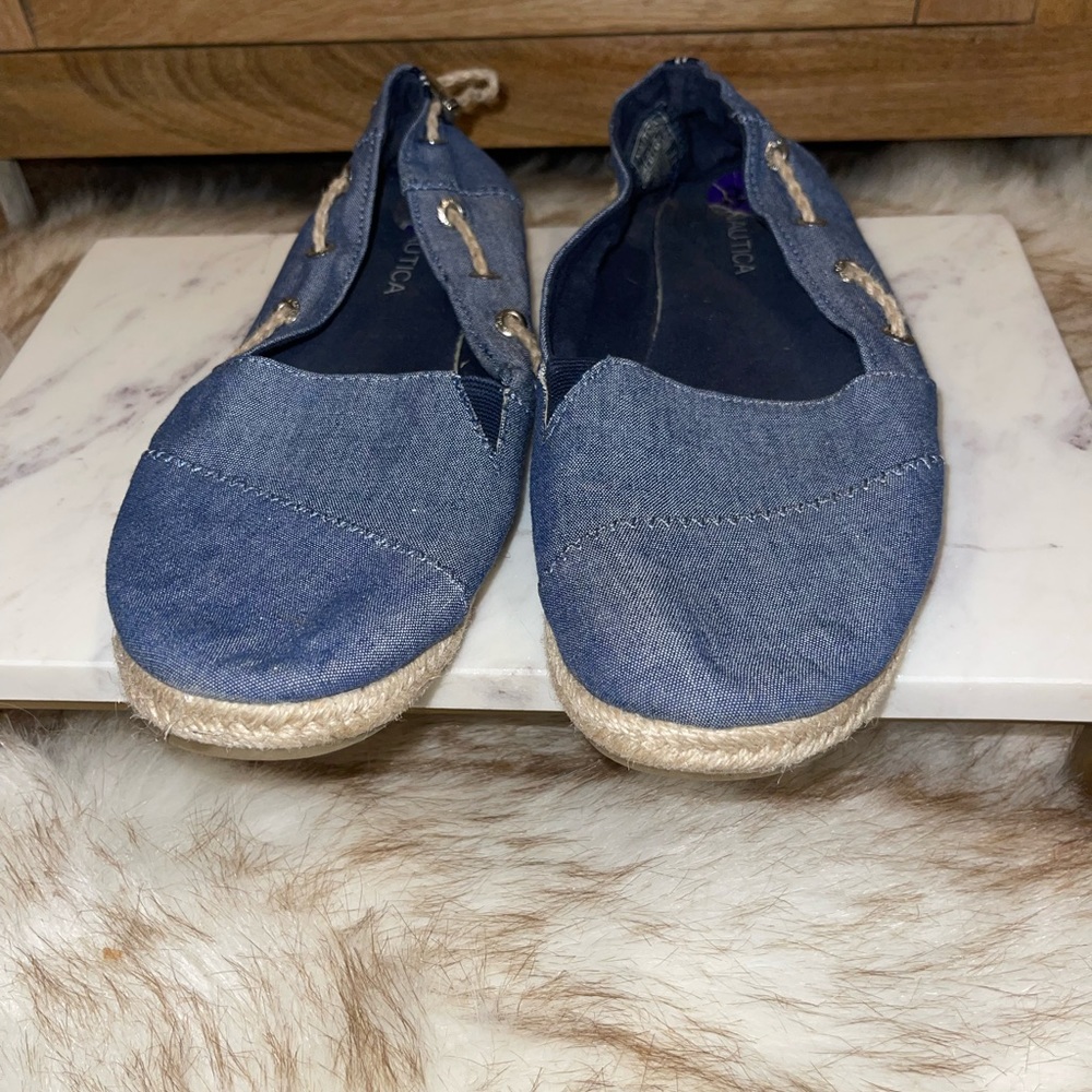 Nautica Espadrilles Slip Ons - Picture 4 of 9